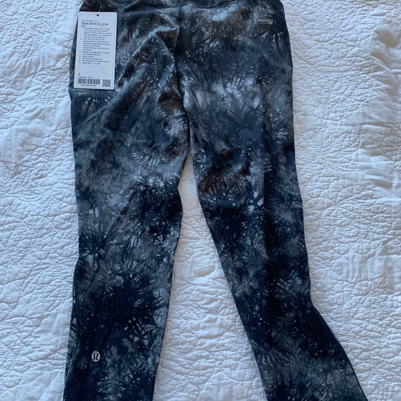 Lululemon Base Pace Crop 21” - Picture 1 of 6